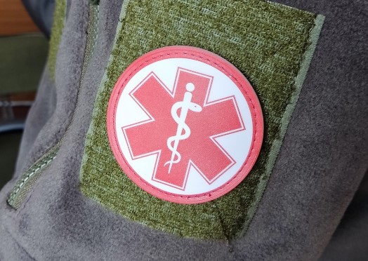 Особенности формы и символов военных медиков Украины