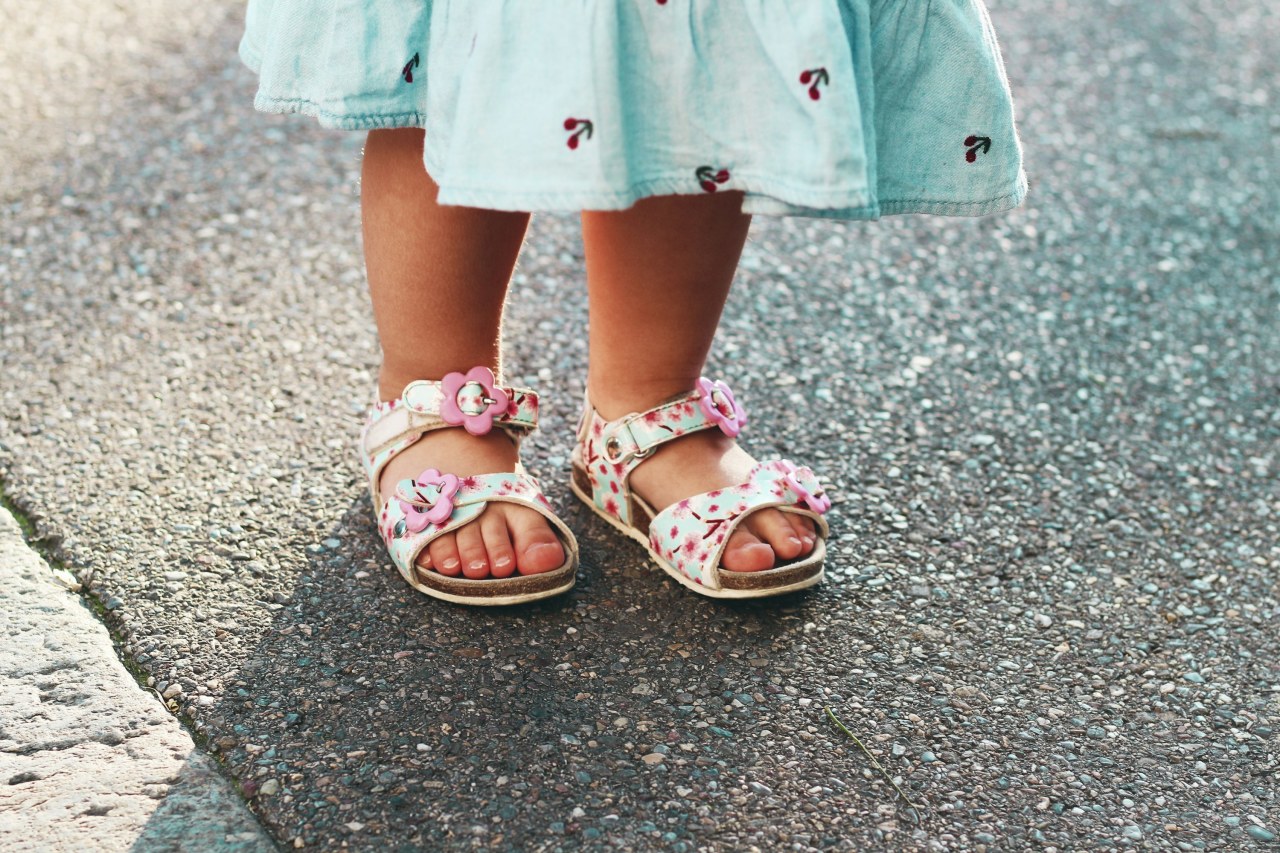 Как одеть ребенка стильно и удобно в школу: советы стилистов